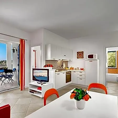 Aparthotel Le Capannelle By Feeling Italy